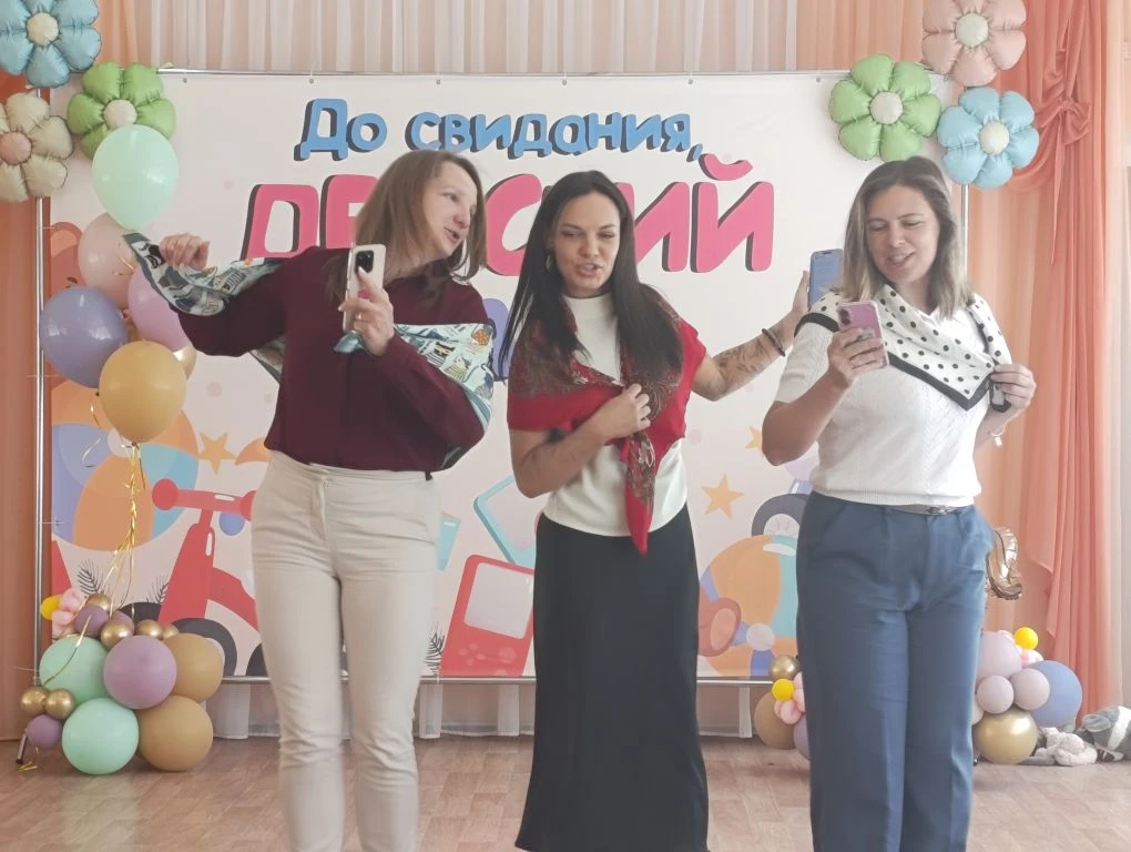 Выпускной в группе «Смешарики»: прощание с детством и шаг в новую жизнь! ✨

Сегодня в  группе «Смеша