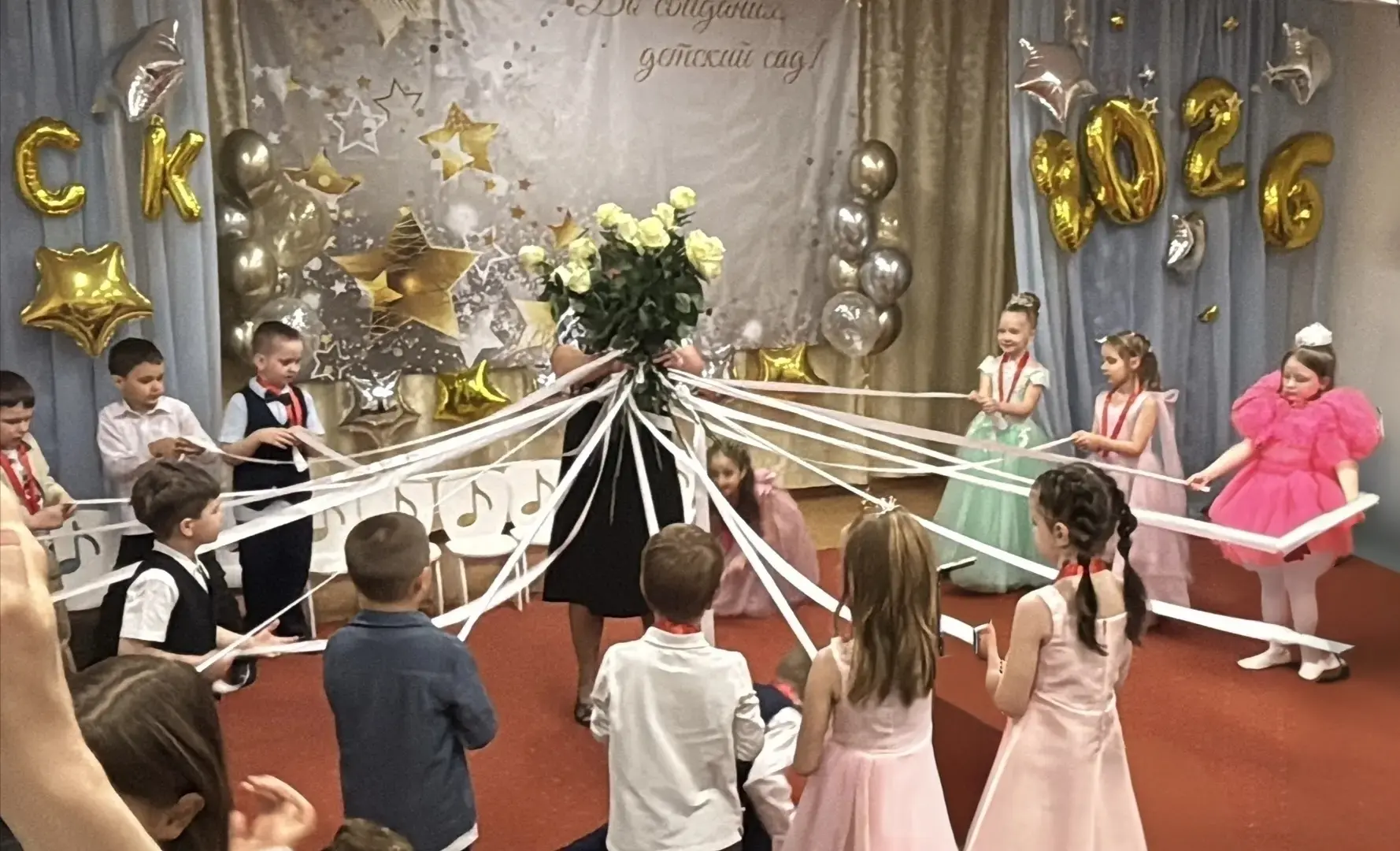 До свидания, детский сад! Здравствуй, школа!

🎉В нашей школьной семье двойной праздник: мы провожае