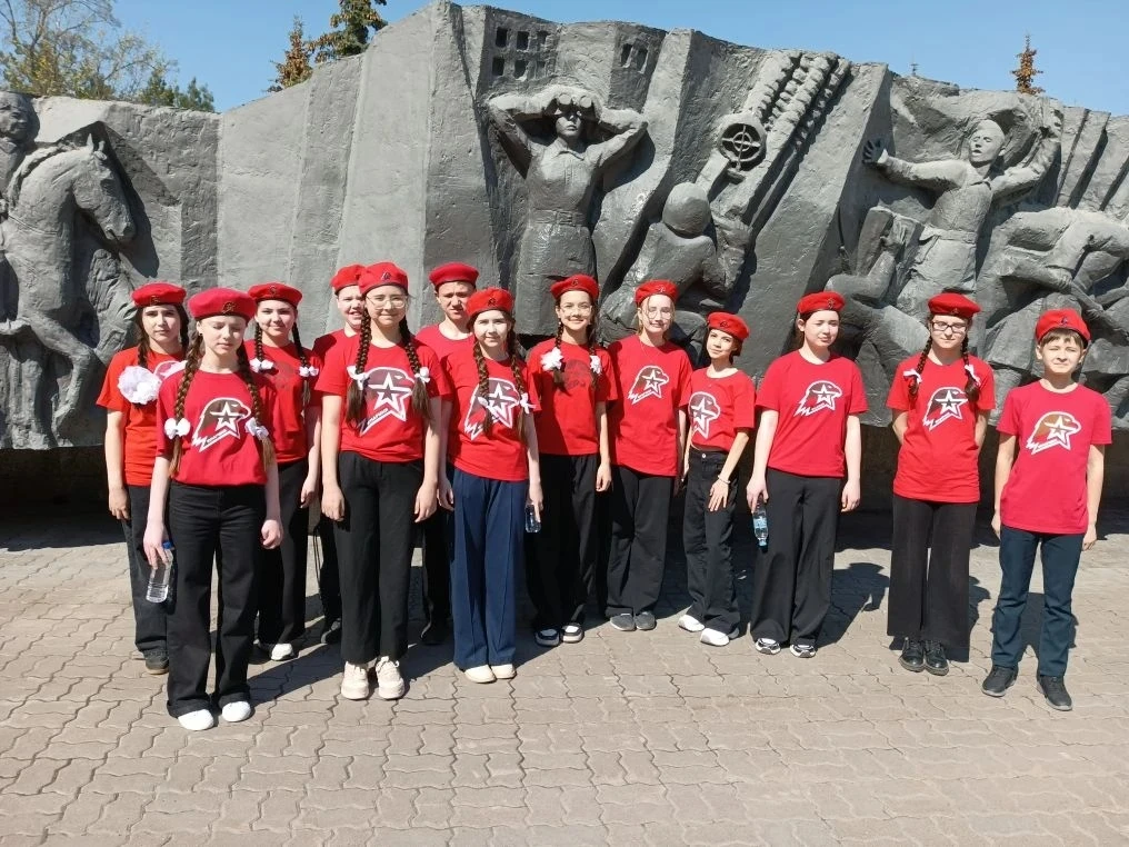 6-Б класс почтил память героев Великой Отечественной войны

Ученики 6-Б класса приняли участие в мит