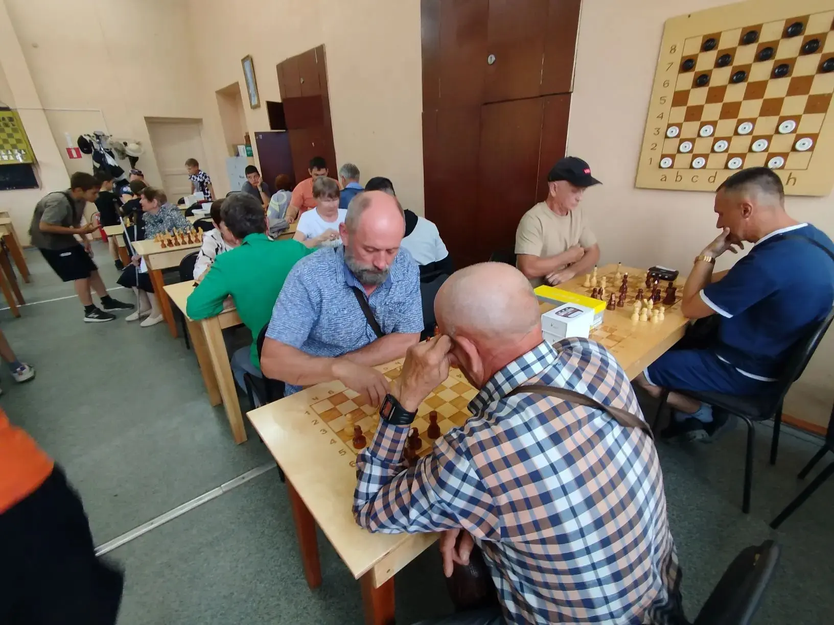 ♟️ 🇷🇺 Праздник шахмат ко Дню России: играем, думаем, побеждаем

В спортивной школе «Юность» прошёл