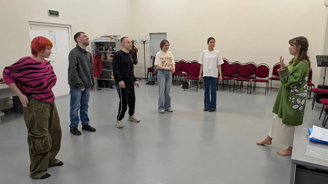 7 и 14 марта прошли наши первые репетиции предстоящего спектакля!🎭
 
Ребята активно тренируют актер