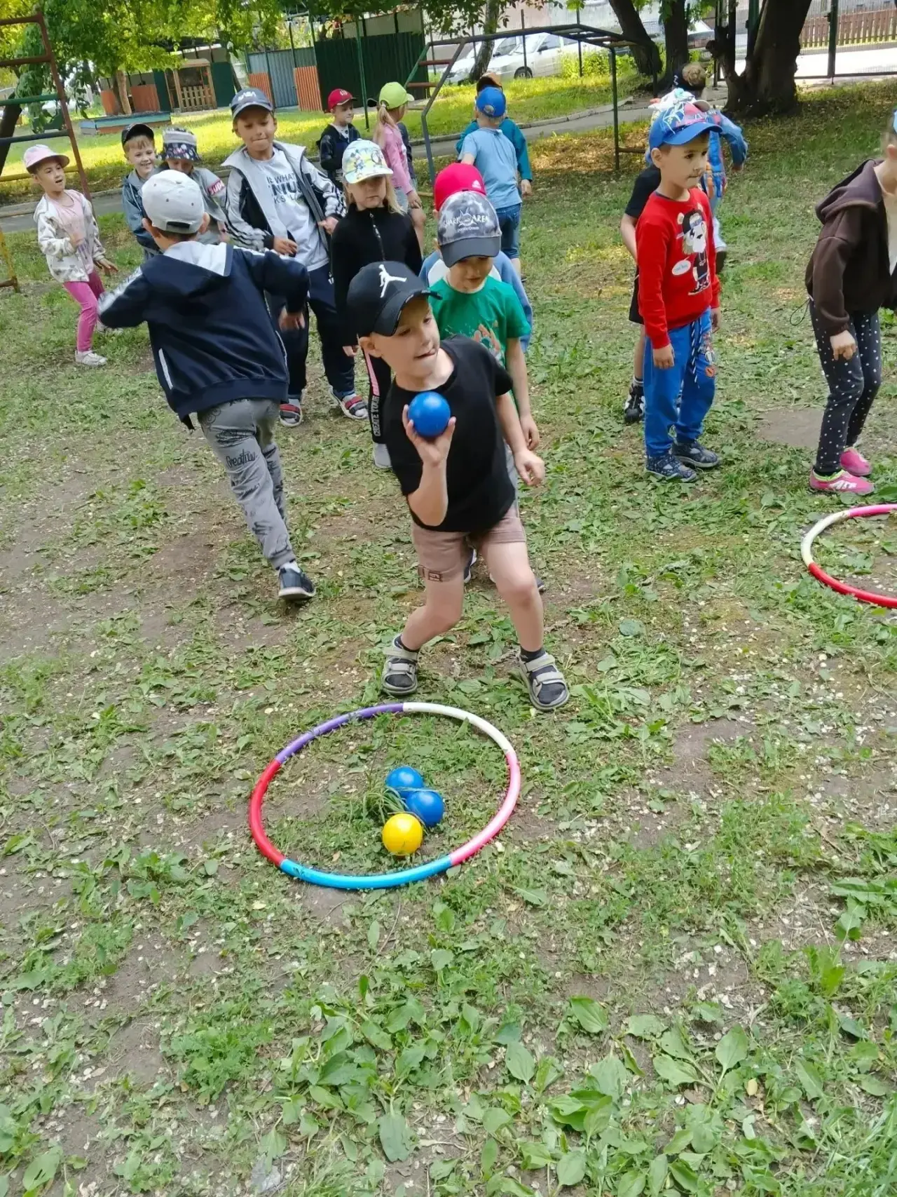 День веселых стартов  для детей от 5 до 7 лет! ⚽️🥊🚵‍♀️🏓🏏
