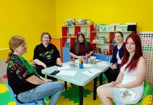 Профилактика выгорания: арт-занятие в отделении помощи семье

В ДСО семьи и детей состоялось очередн
