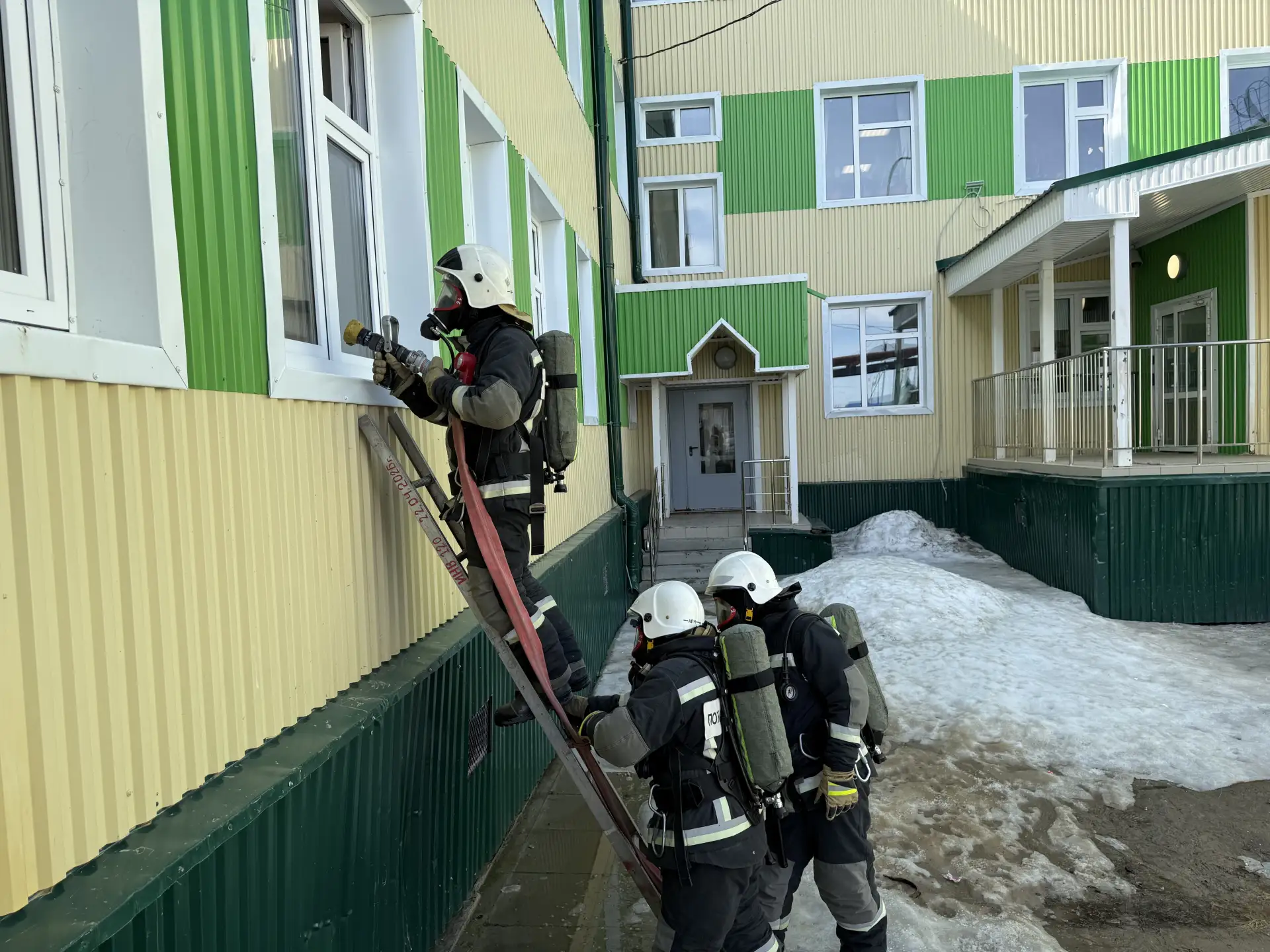 Сегодняшний день начался с бодрой утренней зарядки, которая зарядила нас энергией на весь день! 💪
А