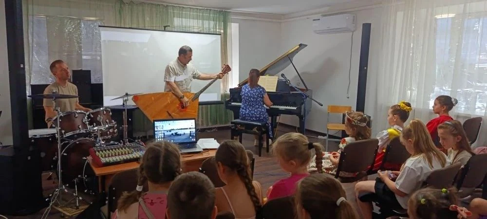 В детской школе искусств 4.06.26.состоялся концерт для учащихся оздоровительного лагеря Боковской СО