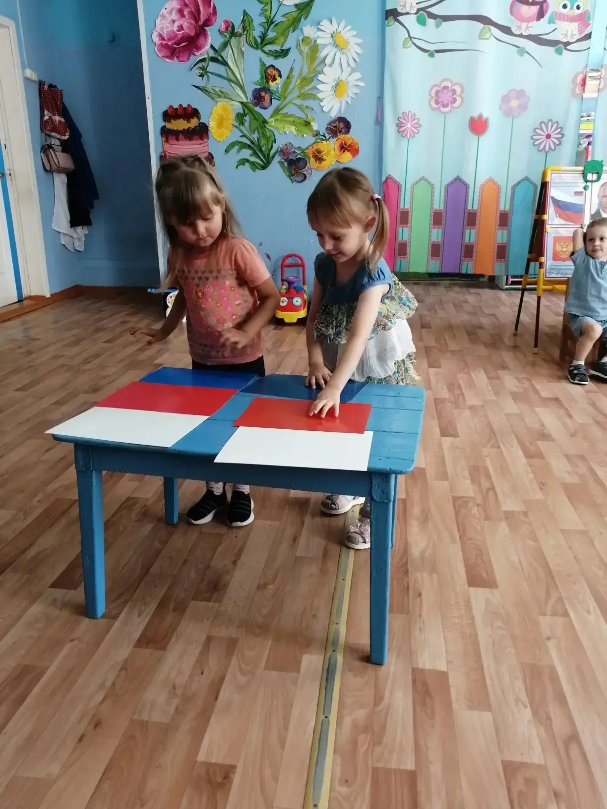 🇷🇺Сегодня в дошкольных группах прошли мероприятия, посвящённые Дню России: беседа, музыкально-спор