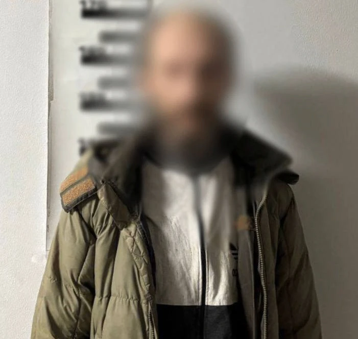 ⚡️В Киеве мужчина рассыпал метадон по полу прямо во время суда, — украинские СМИ.
Он принёс таблетки