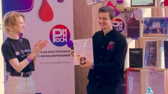 🏅Дмитрий Евдокимов награждён Золотой медалью «За верность традициям отечественного образования» от 