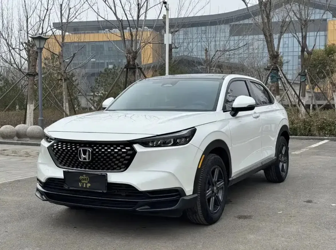🔴  Honda XR-V 2023 1.5L CVT Heatwave Edition

✔️  Год выпуска 2023
✔️  Бензин 1.5 / 124 л.с.
✔️  Пр