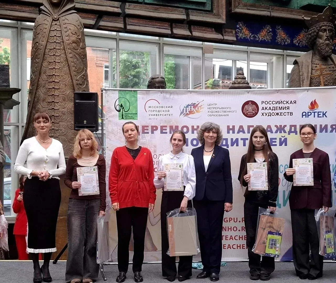 🎈 29 мая в столичной Галерее искусств Зураба Церетели 
(г. Москва) 🇷🇺в атмосфере вдохновения и ра
