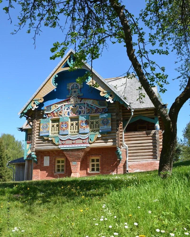 Теремок в селе Фленово
Смоленская область 🏠 

Автор: Наталья Бондарева 

Путешествия по России