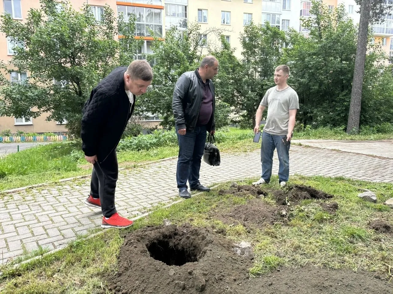 Первым этапом – освещение. На минувшей неделе подрядчик вышел в прибрежный парк Среднеуральска – нач