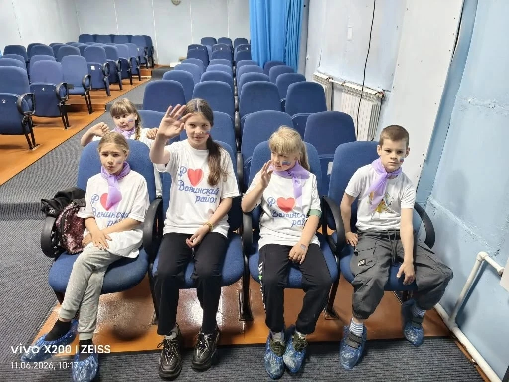 🇷🇺 День России! 🇷🇺

🇷🇺Совместно с Домом Культуры ребята подготовили и провели  концерт, посвящ