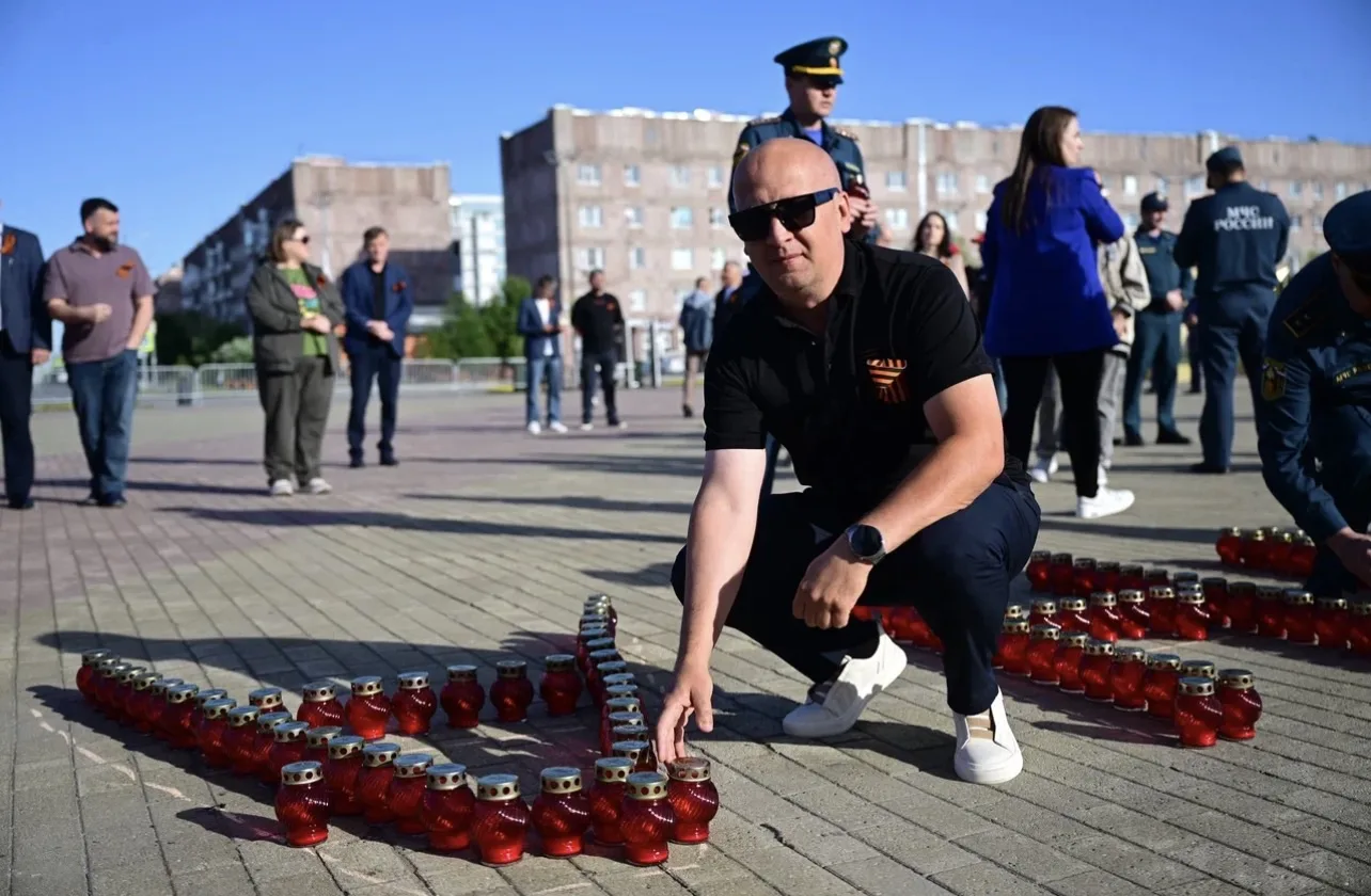 22 июня, в День памяти и скорби, принял участие в мемориальной акции «Свеча памяти».

Ровно в 4 часа