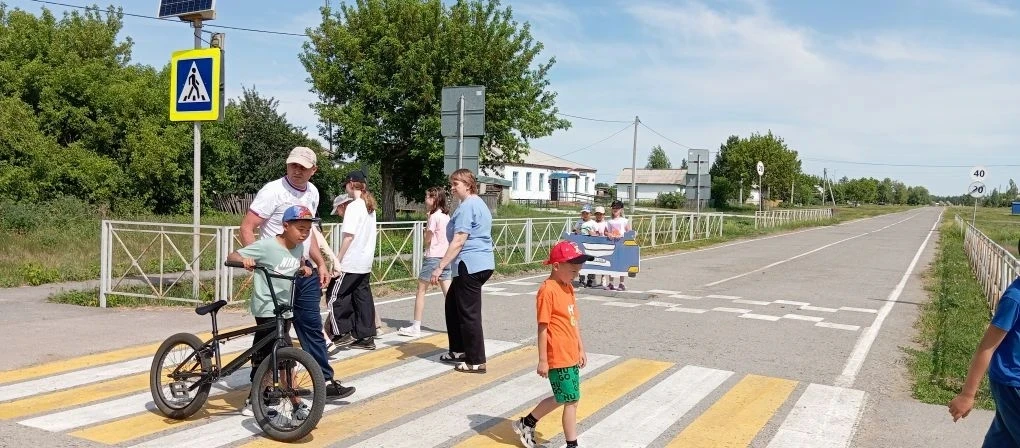 Сегодняp в летнем оздоровительном лагере "Летняя радуга"  наши юные исследователи погрузились в увле