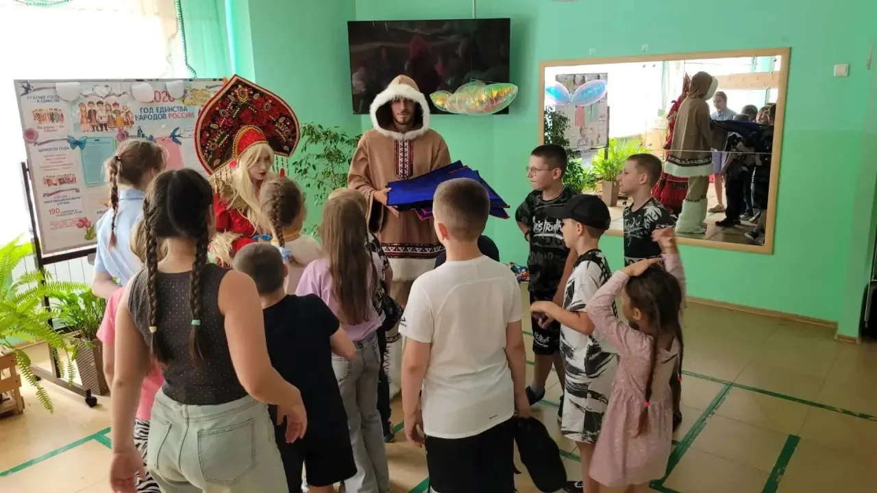 🎉 Вот и подошёл к концу наш летний оздоровительный лагерь «Цветочная поляна»! 🌼Закрытие смены выда
