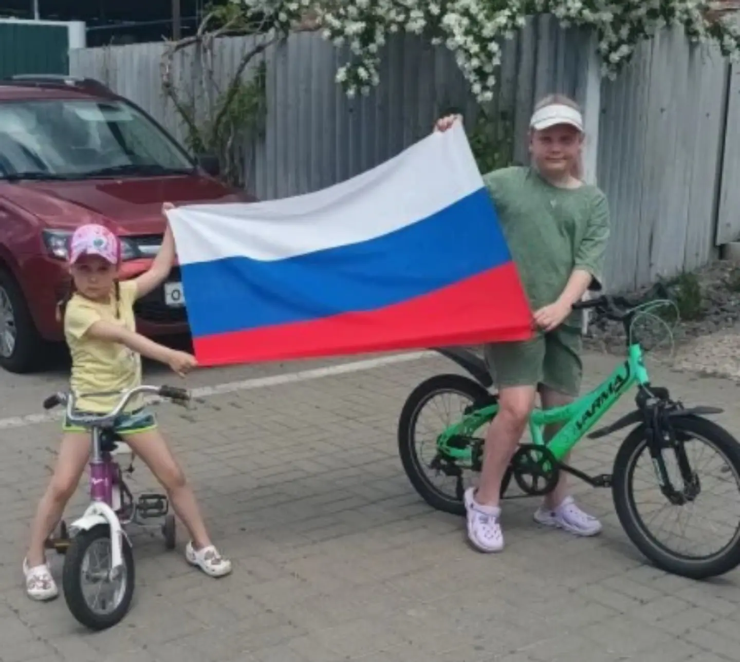 🇷🇺🇷🇺В преддверии Дня России, семьи наших воспитанников принимают участие в семейном фотокроссе «