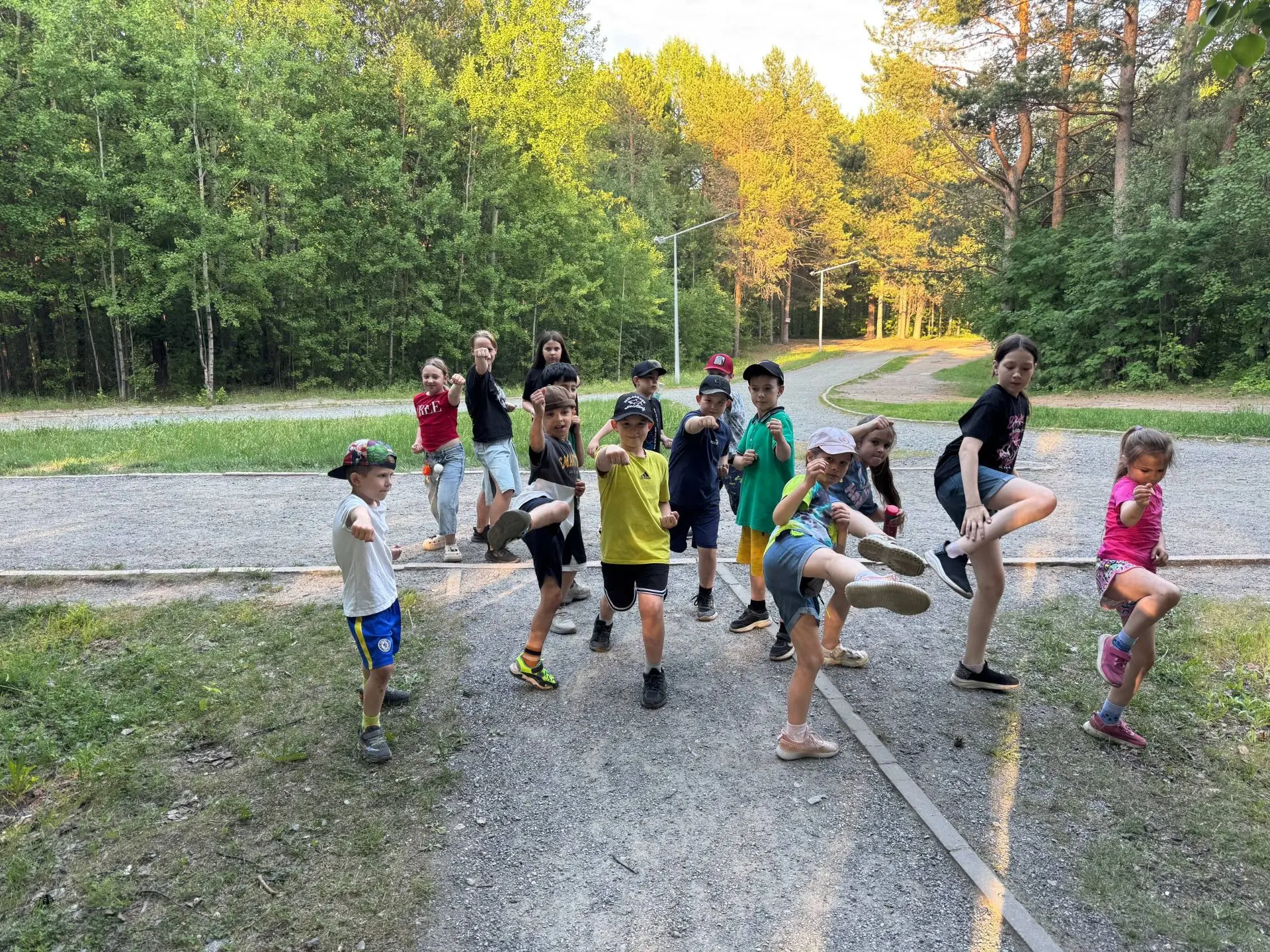 💪Спортсмены отделения каратэ не прекращают тренировки даже летом!🏃‍♂️🏃‍♀️

Несмотря на то, что мн