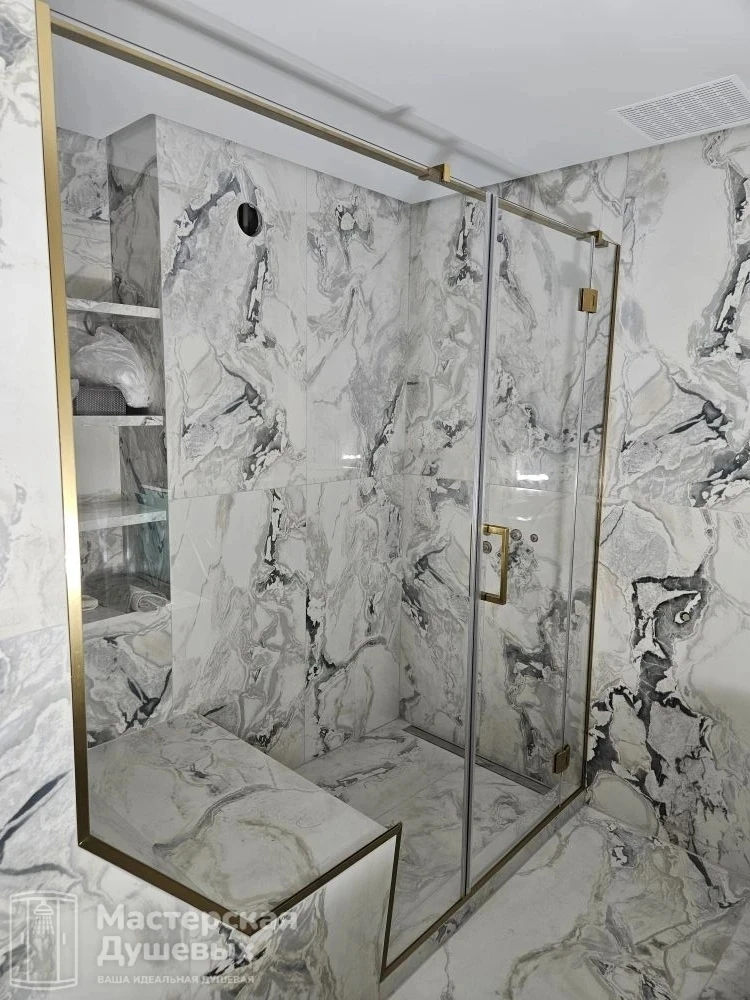 🚿Душевое ограждение из прозрачного осветленного закаленного  стекла 
8 мм.
☑️ Фурнитура из нержавею