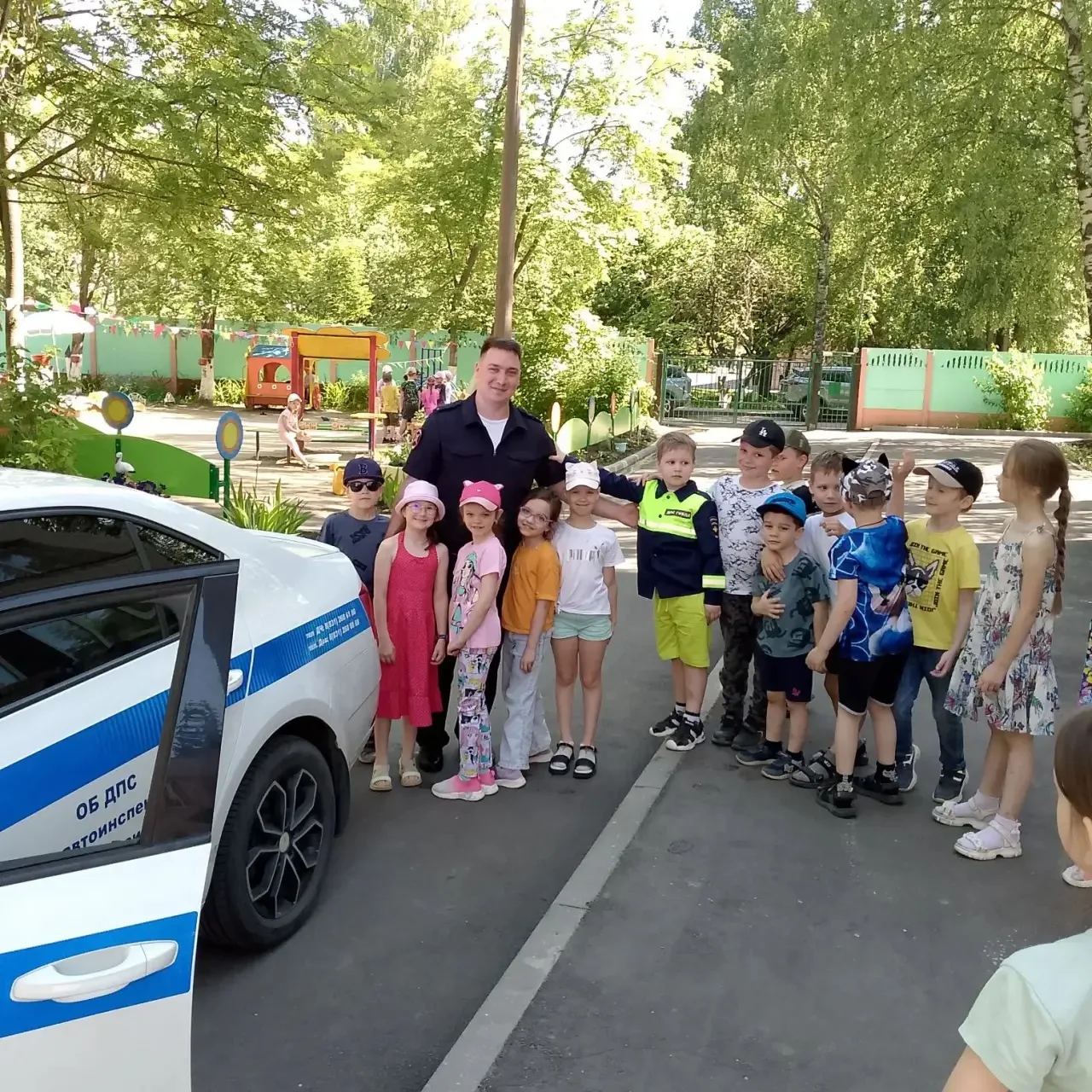 🚦 Важное и полезное событие для наших детей! 🚸
Дорогие родители и друзья нашего детского сада!
Хот