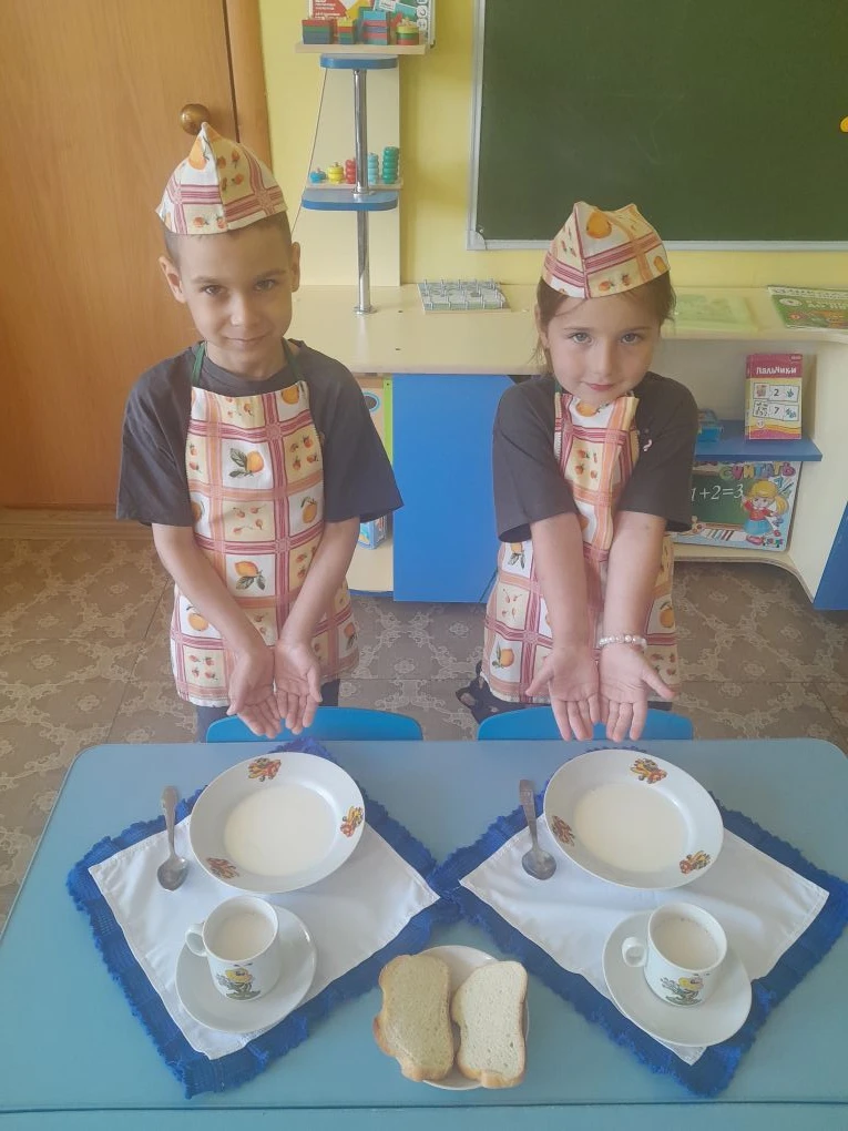 На связи рубрика "Вкусные будни"
Сегодня в нашем детском саду на:
🍽️Завтрак - вермешель молочная, ч
