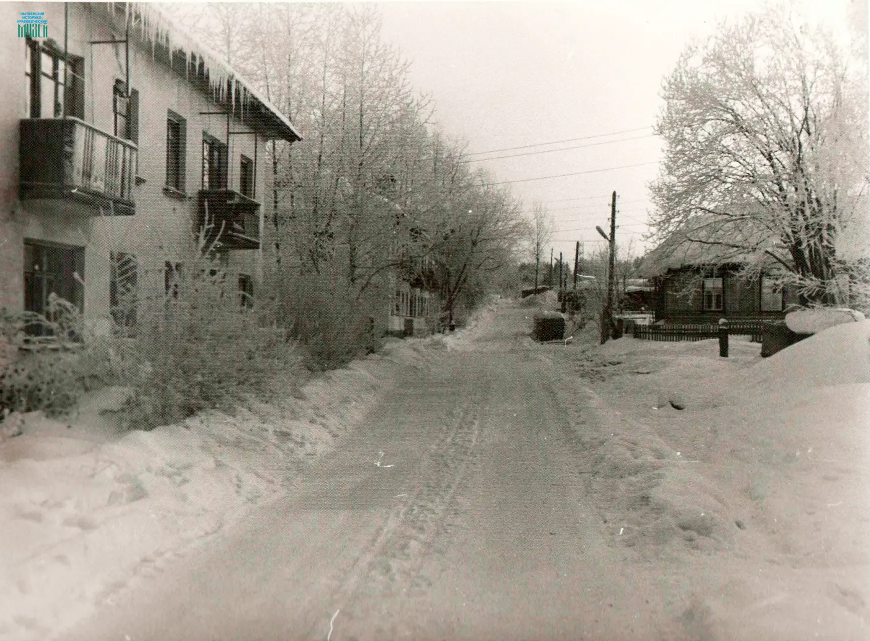 Улица Мира, Нытва. Январь 1989 года.
Фото Богданова Аркадия Васильевича. Из коллекции Нытвенского му