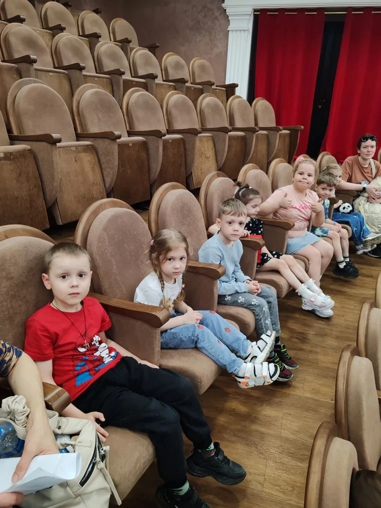 Чудеса существуют! 🎭✨ Наши ребята в Стране чудес!

Сегодня наши воспитанники совершили невероятное 