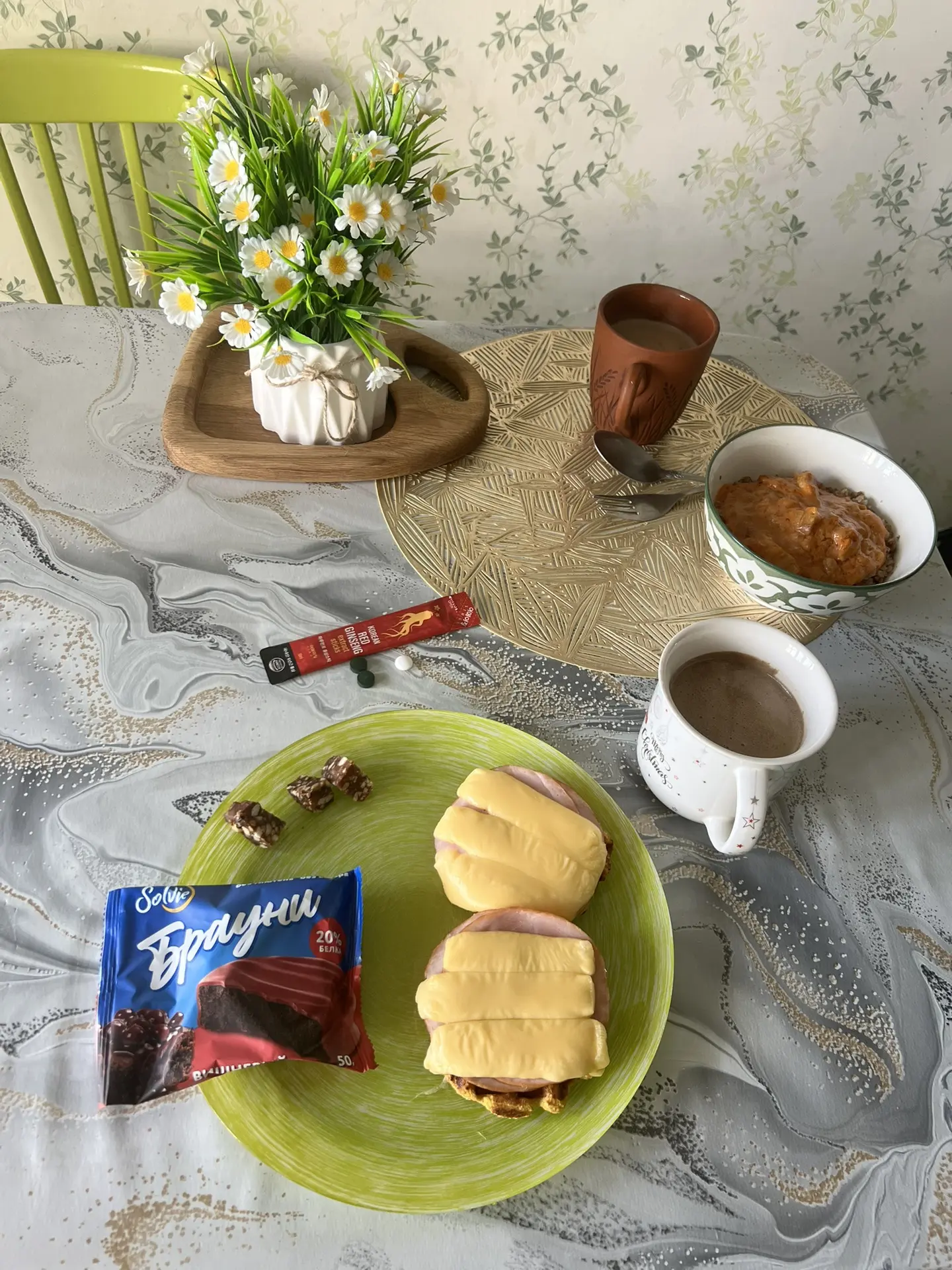 КТО ЛЮБИТ ГОРЯЧИЕ БУТЕРБРОДЫ?  🥪 Буквально из за них я купила аэрогриль 😂🤭Позавтракаем вместе ? 
