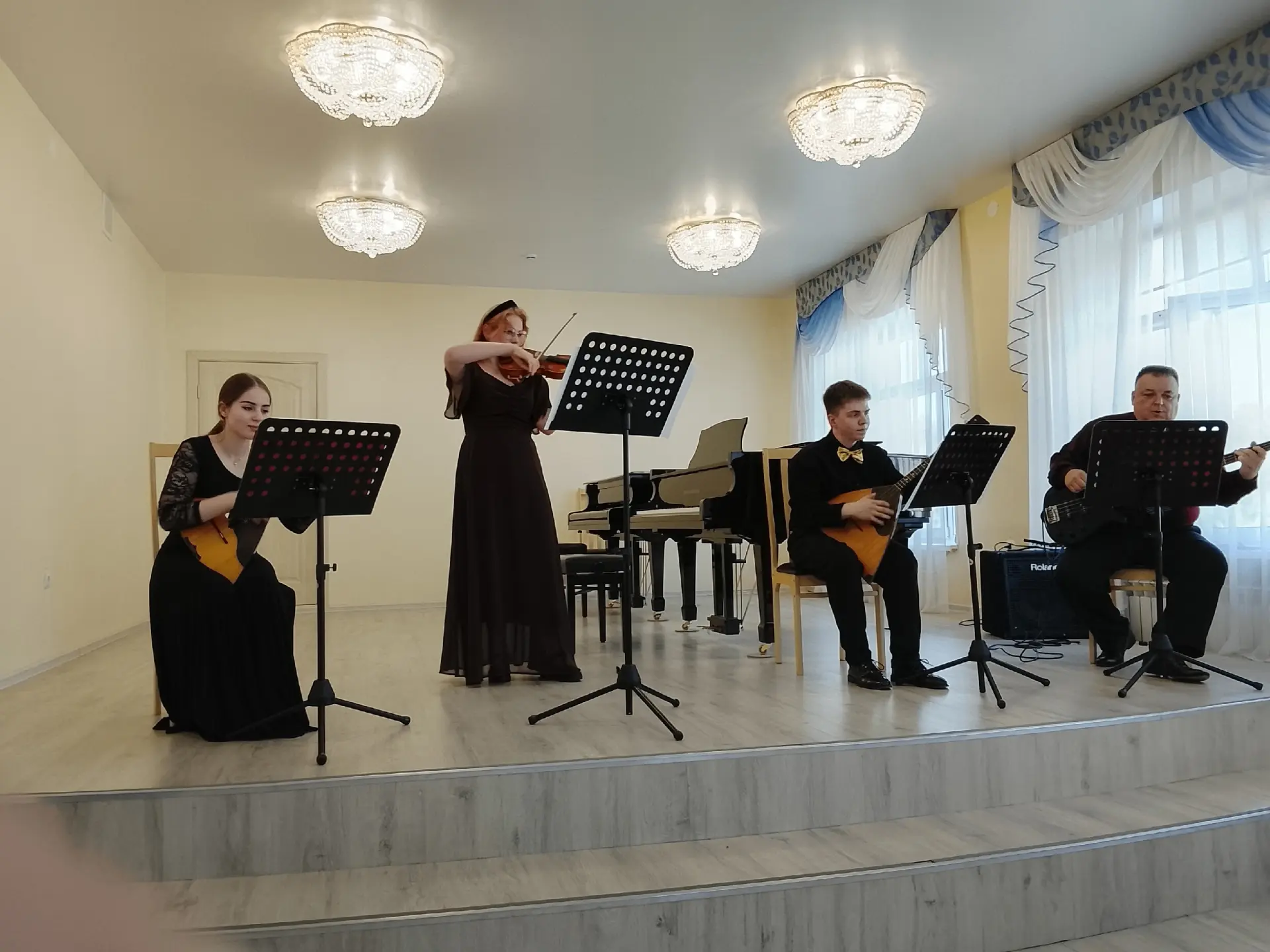 #ГБПОУЧМУ_Концерты
Герой вечера - балалайка!
3 июня в Малом концертном зале Чайковского музыкального