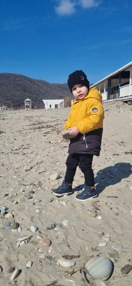 Федоров Никита на прогулке у моря.