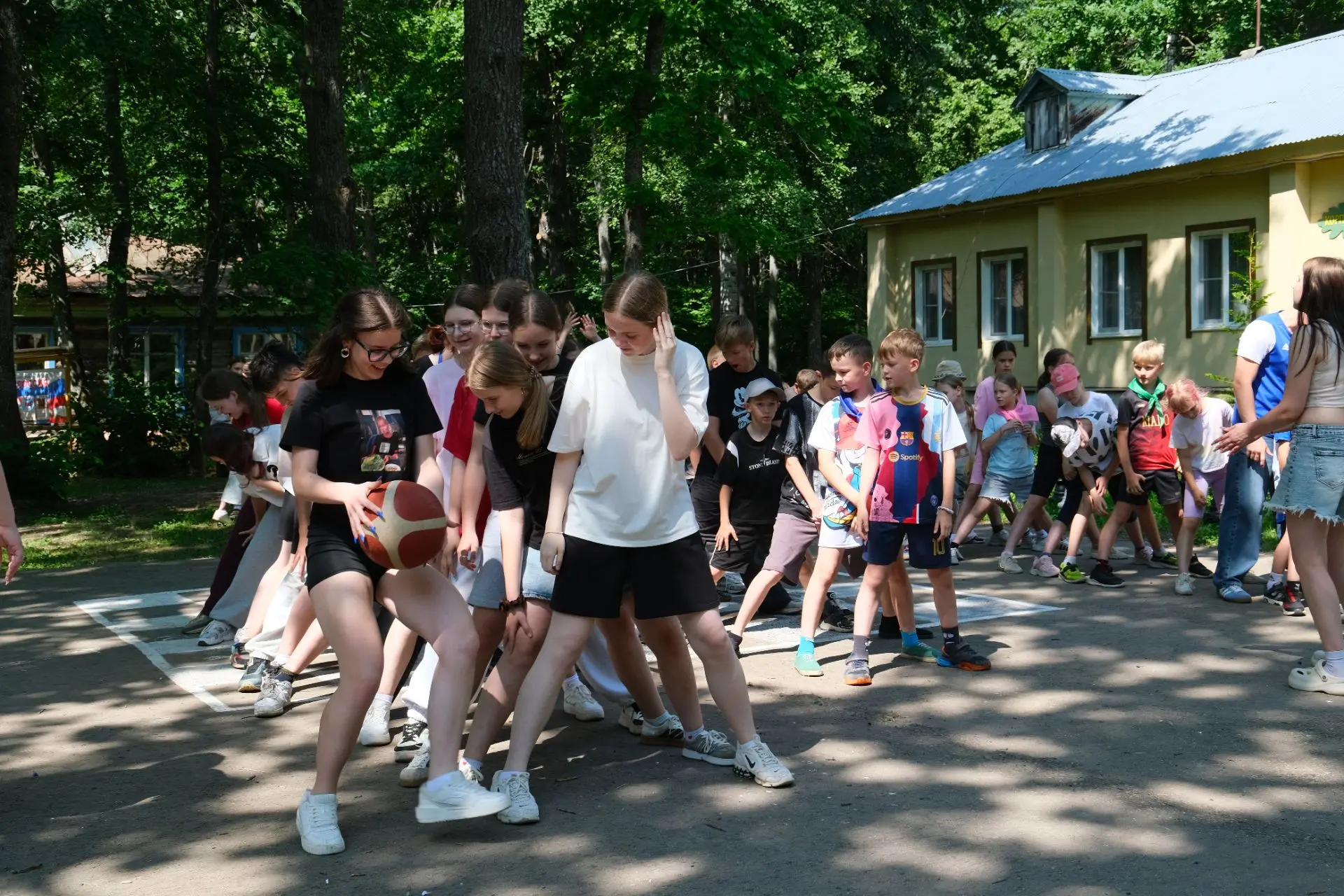 🏃‍♂🏃‍♀ НА «БОРКЕ» СОСТОЯЛИСЬ «ВЕСЁЛЫЕ СТАРТЫ» — ЭТО БЫЛО ЯРКО! 🔥🎉 
 
Сегодня на спортивной площа