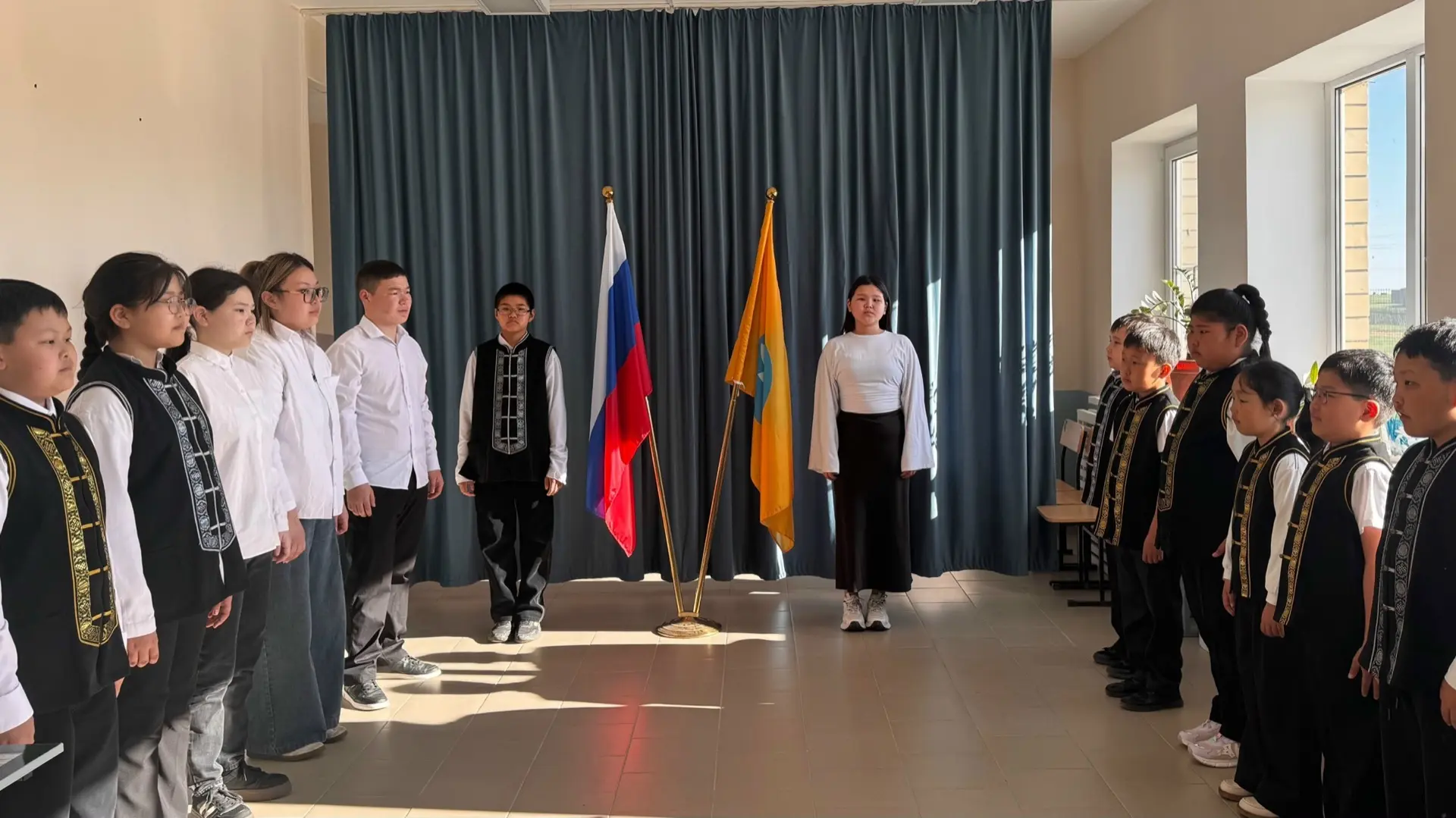 06.04.2026г
🇷🇺Еженедельная церемония поднятия флагов Российской Федерации и Республики Калмыкия. 
