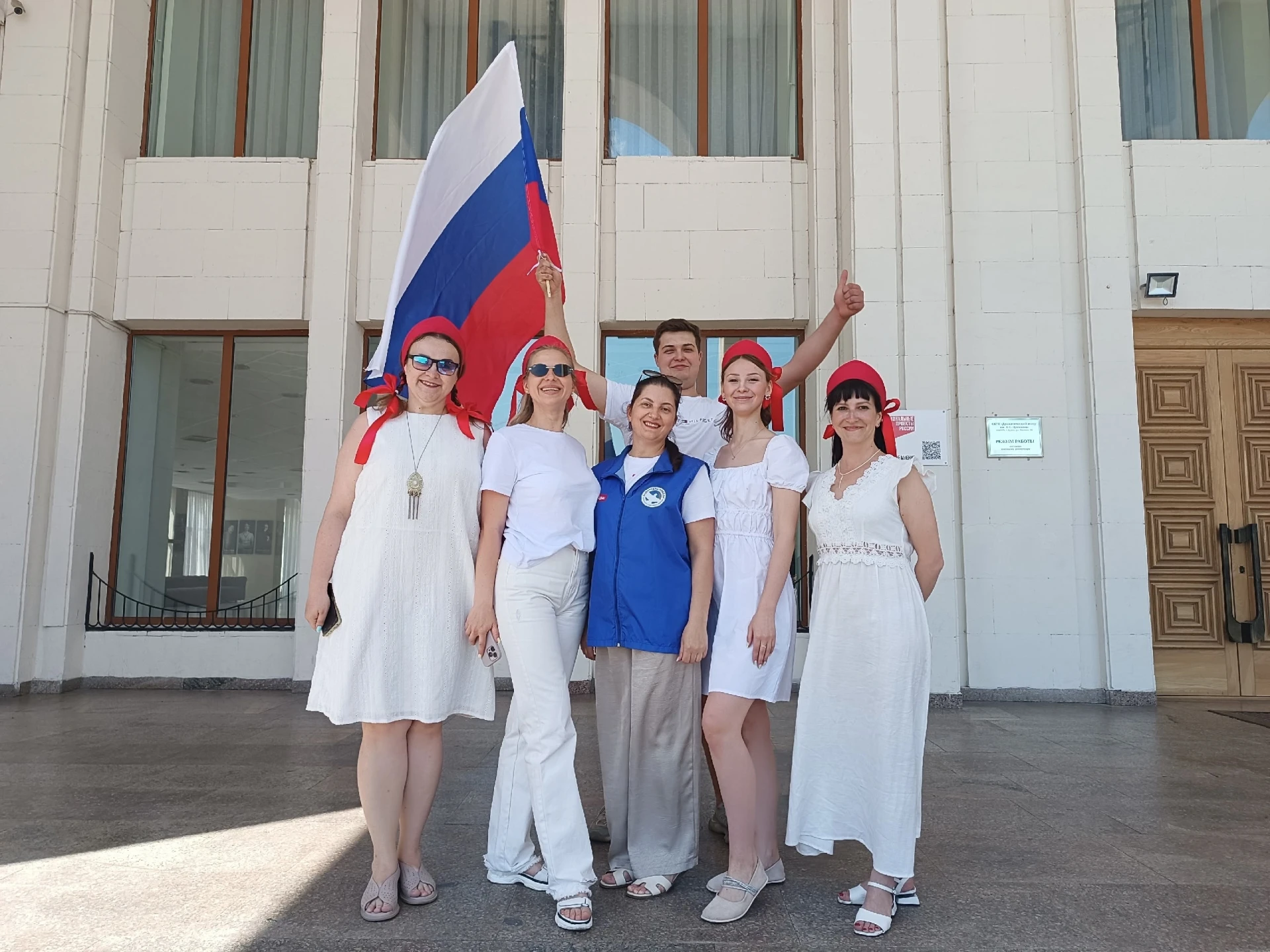 🎖️ Заместитель директора по воспитательной работе нашей школы, волонтёр Победы Сухинина Ирина Викто