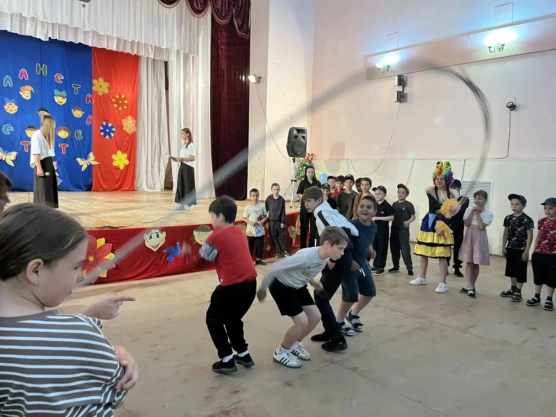 С 1 июня В МКОУ СОШ 11 открыла свои двери летняя школьная площадка для учащихся 1-4 классов. Этот де