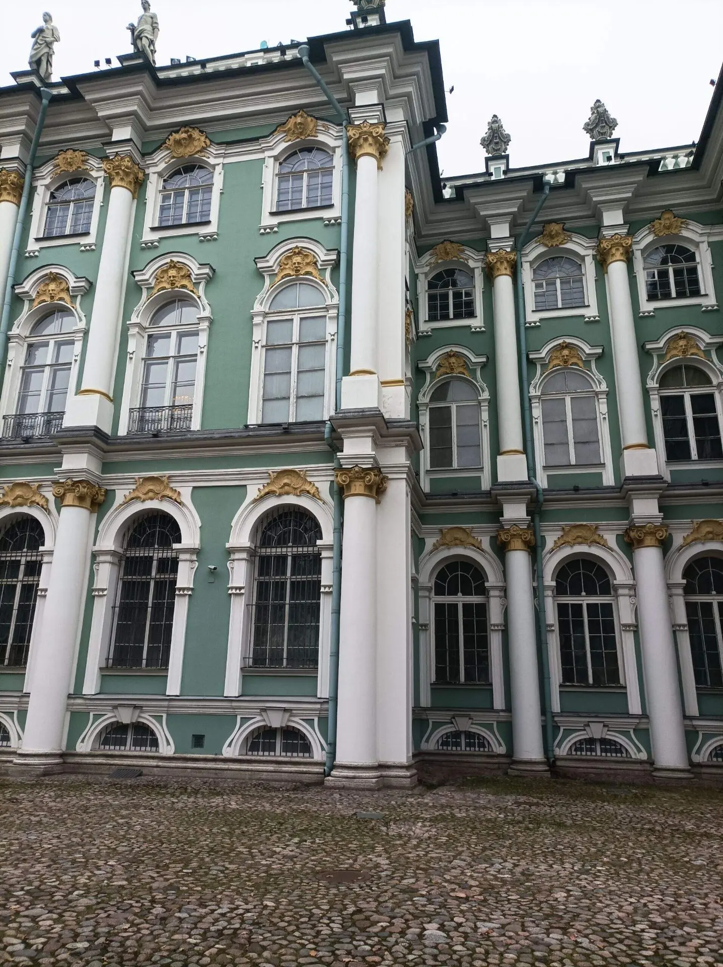 27 июня — дата, с которой началась история одного из главных символов Петербурга!

В 1754 году импер