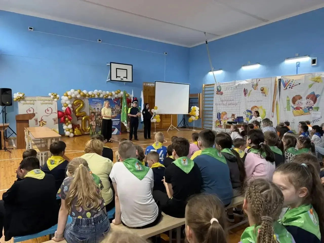 Наши яркие дни в лагере продолжаются! 💛

Вчера день начался с важной и познавательной встречи. К на