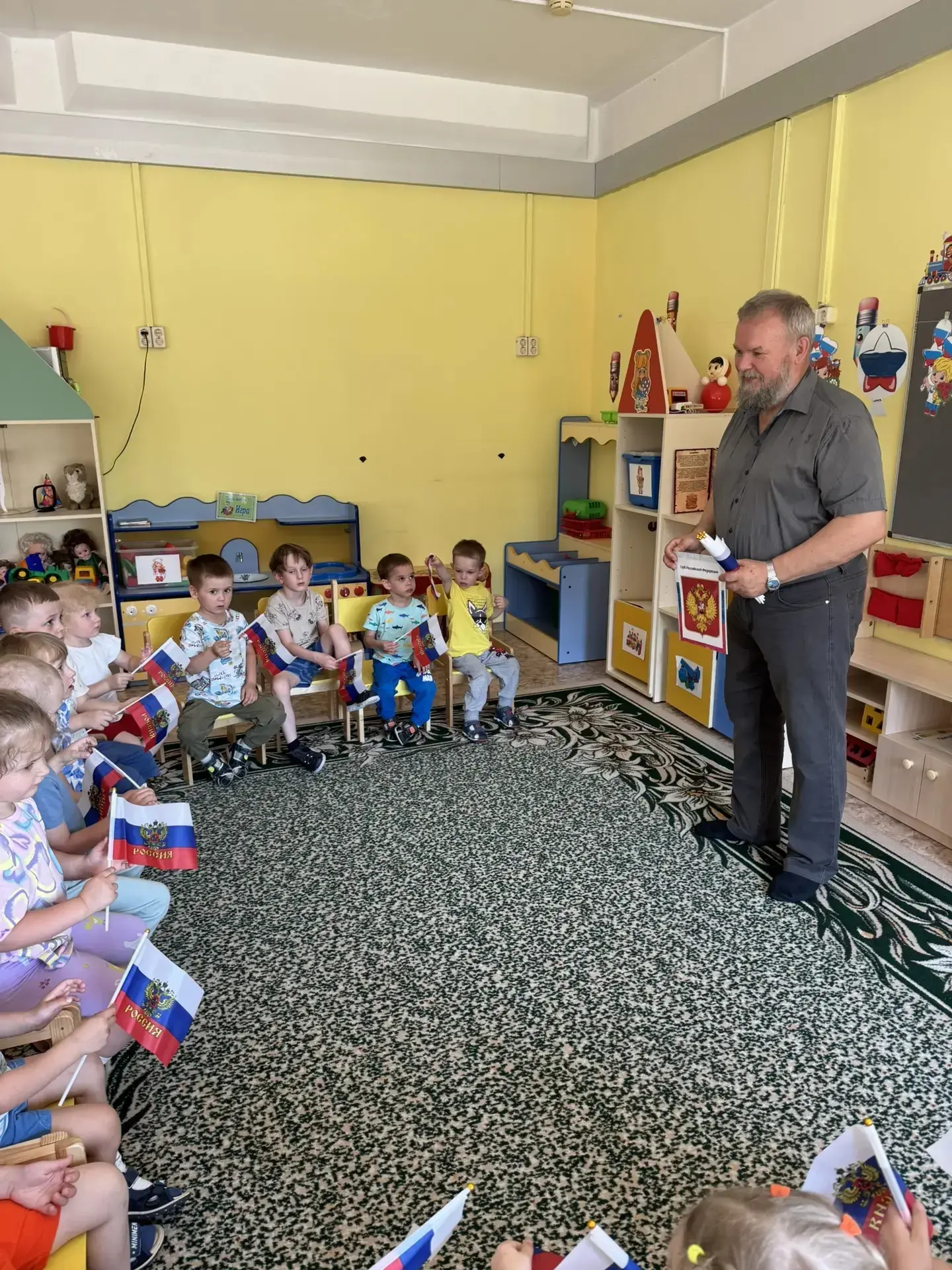 🇷🇺 Маленькие шаги к большой любви к Родине!
Во второй младшей группе № 6 корпуса 2030 прошло трога