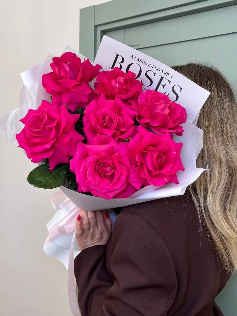 🌹 Букет из 7 малиновых французских роз.

Яркий, дерзкий и очень женственный!

Пышные французские ро