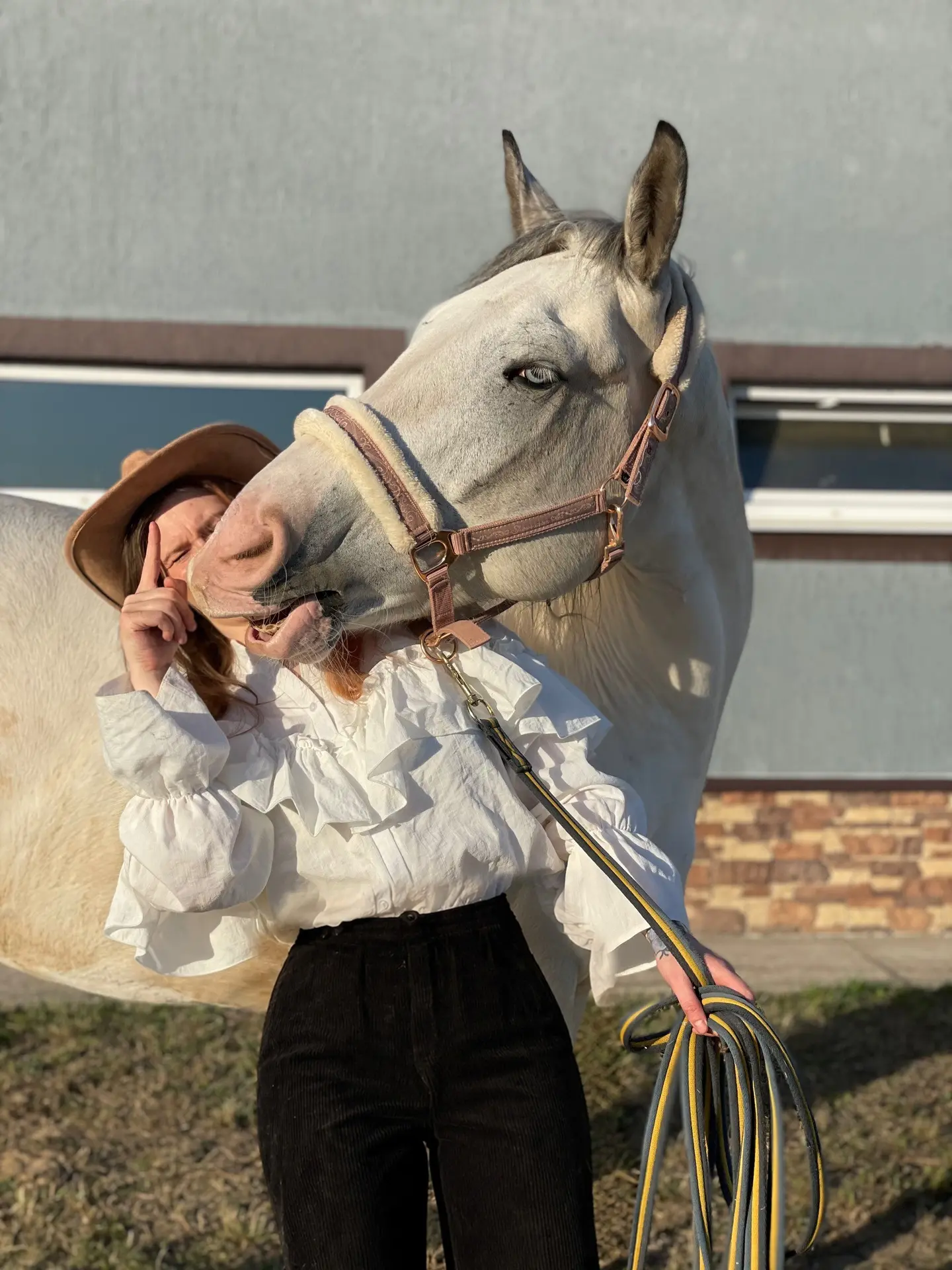 Лошадь идёт не за самым крупным в табуне. И не за самым громким. За тем, у кого ровное дыхание. Кто 