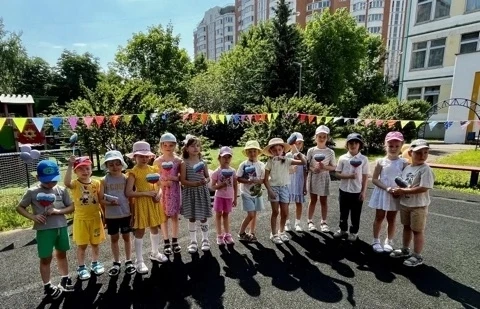 ⭐️ Наши самые маленькие дошколята тоже готовятся стать настоящими патриотами! 

🎉 В детском саду на