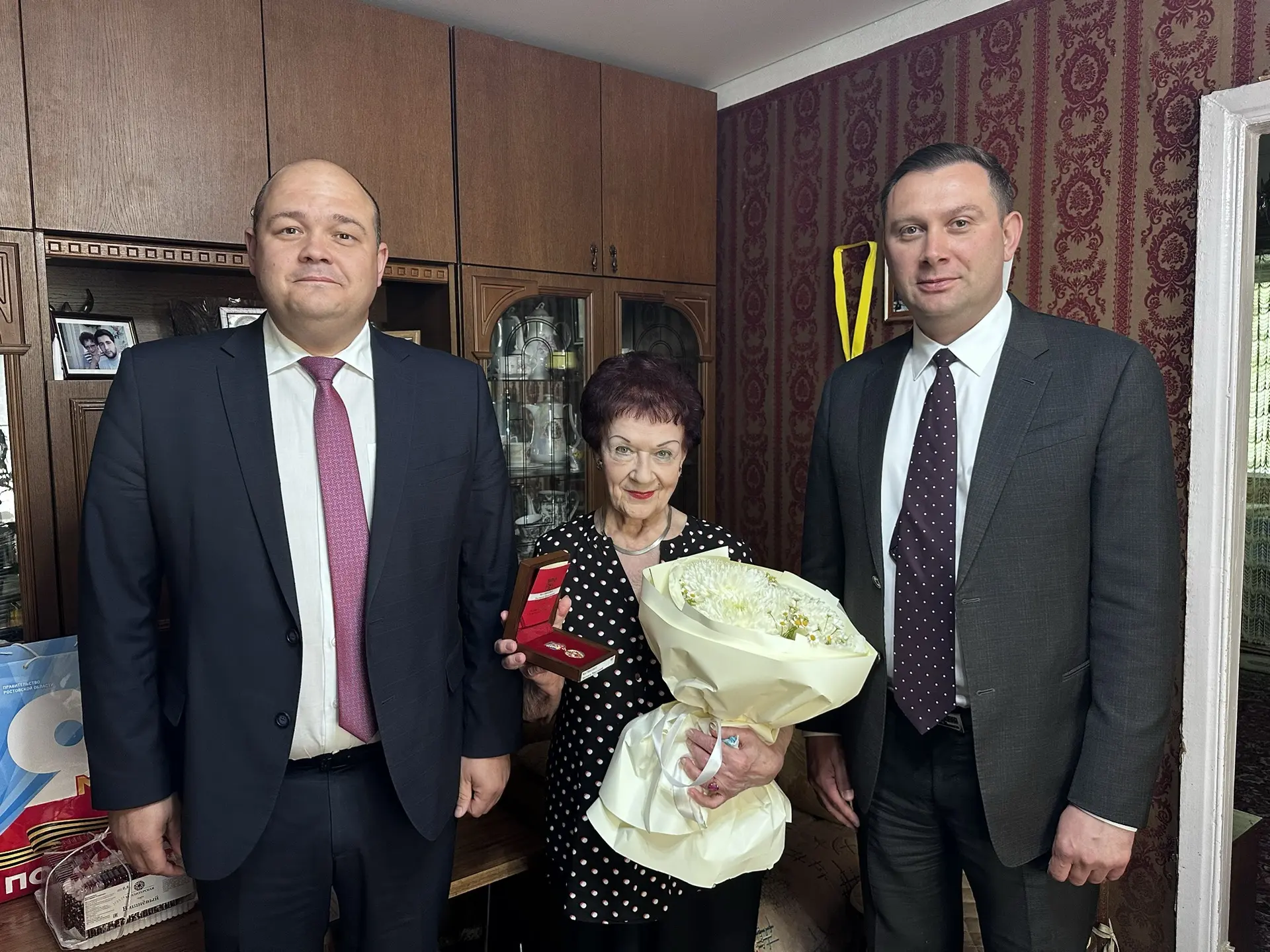 Сегодня вручил медаль «За доблестный труд во благо Донского края» — Людмиле Николаевне Матвиенко. 

