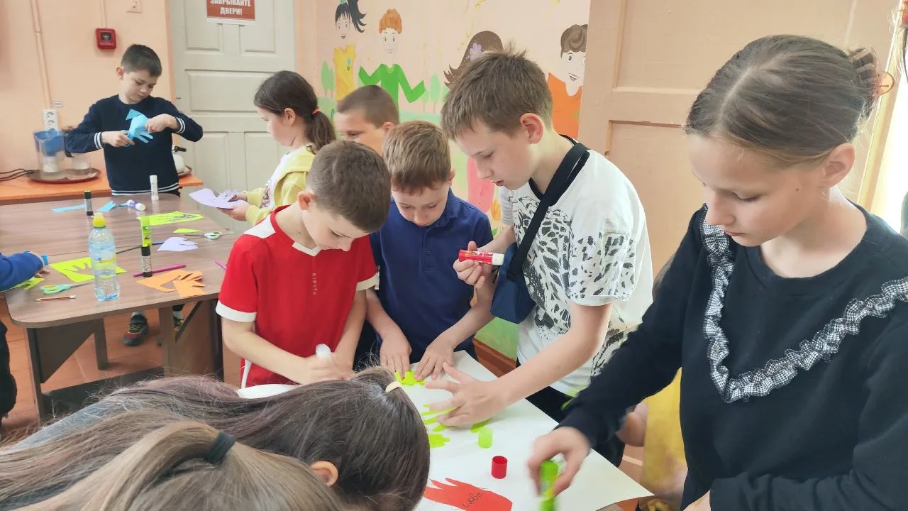 📸 В ДДТ стартовала жизнь летнего пришкольного лагеря из Струго-Красненской школы!

Этот день прошёл