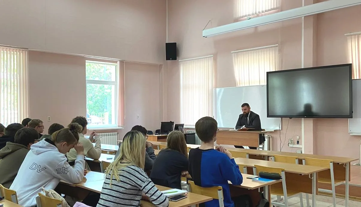 Изменить порядок финансирования ссузов предложили в Госдуме РФ

В Госдуме РФ выступили с предложение
