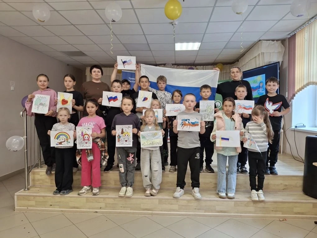 🇷🇺АКЦИЯ "ОКНА РОССИИ"🇷🇺
В честь празднования " Дня России" в нашем пришкольном лагере"Искорка" п