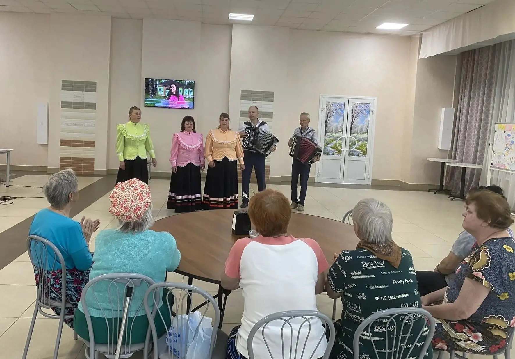 Яркие выходные!

В пунктах временного размещения прошли по-настоящему яркие и душевные выходные. Мы 