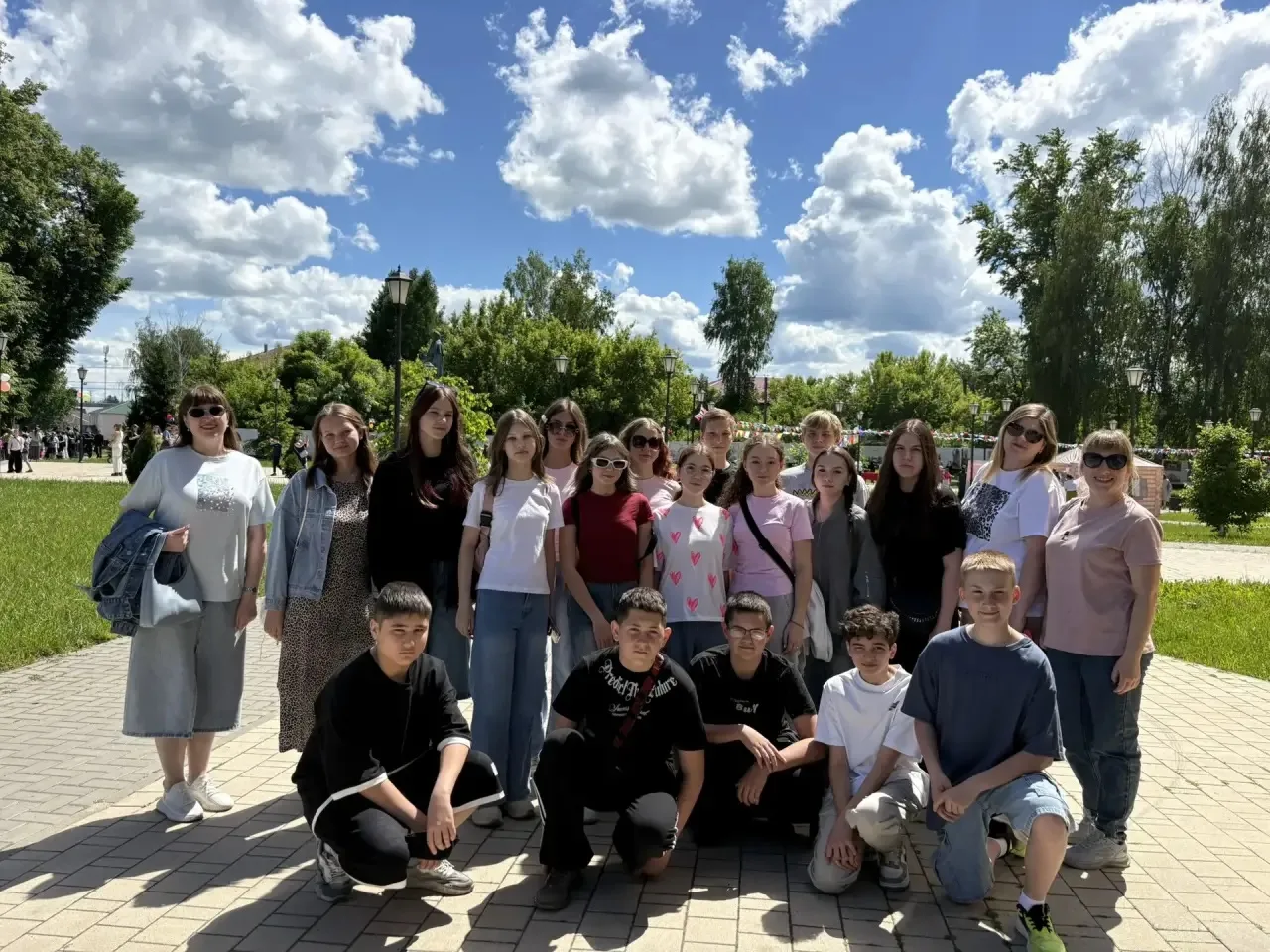 🎉 Ура, каникулы! С праздником, ребята!

1 июня — день особенный! Это не только День защиты детей, н