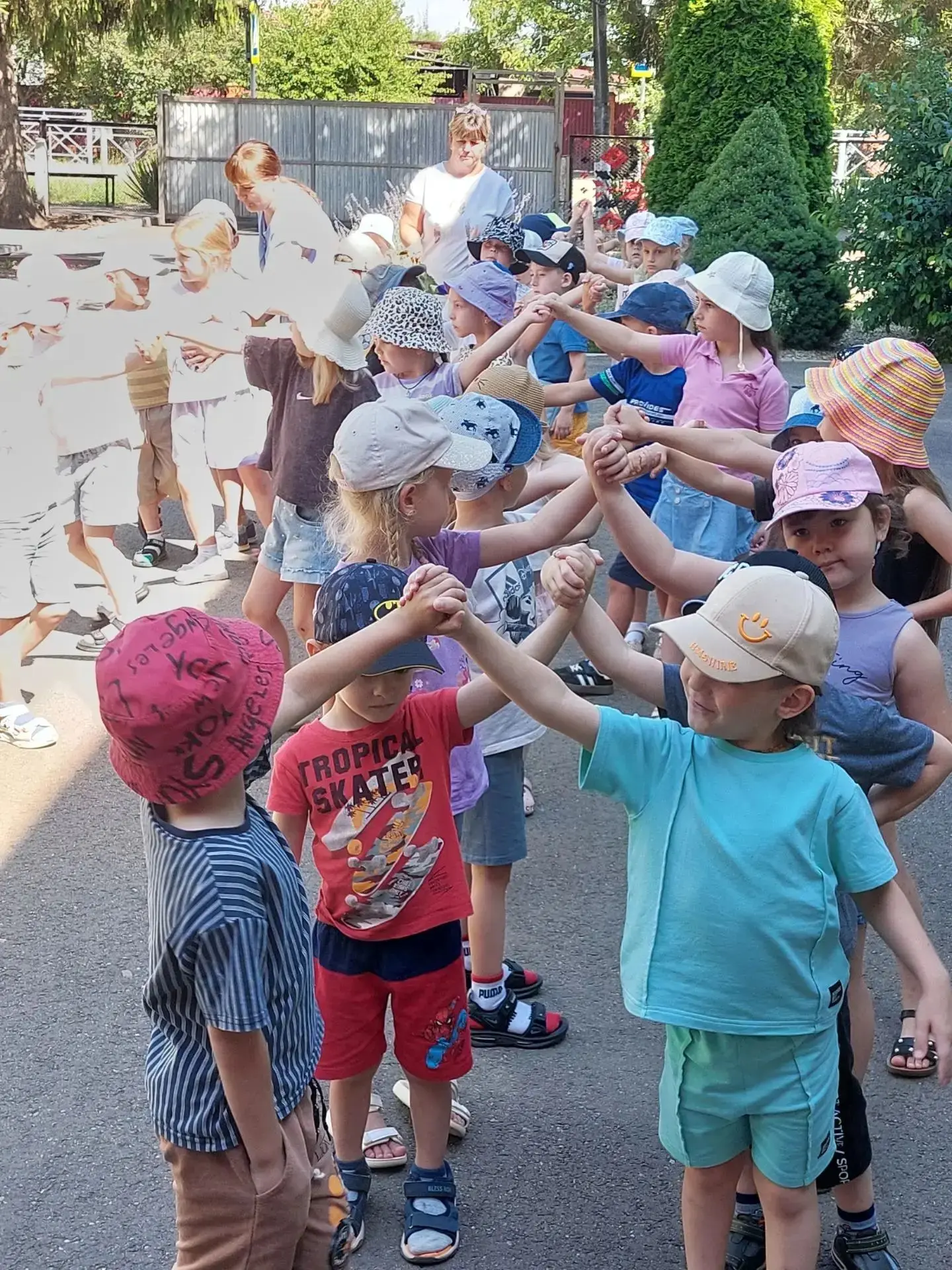 🎉 День семьи — праздник, который согревает сердце! 🎉

Сегодня, 8 июля, в нашем детском саду царили