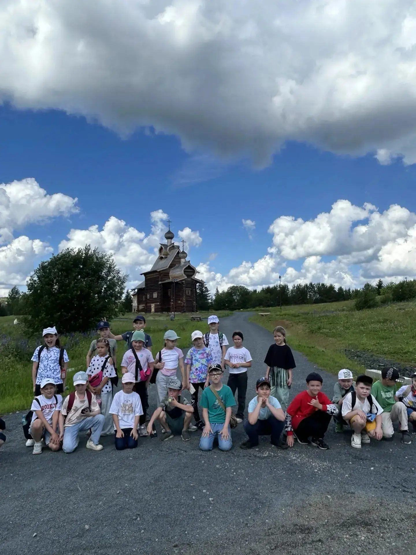 «ХОХЛОВКА»

Сегодня гимназисты (в рамках лагерной смены) совершили путешествие в прошлое! Посетили у