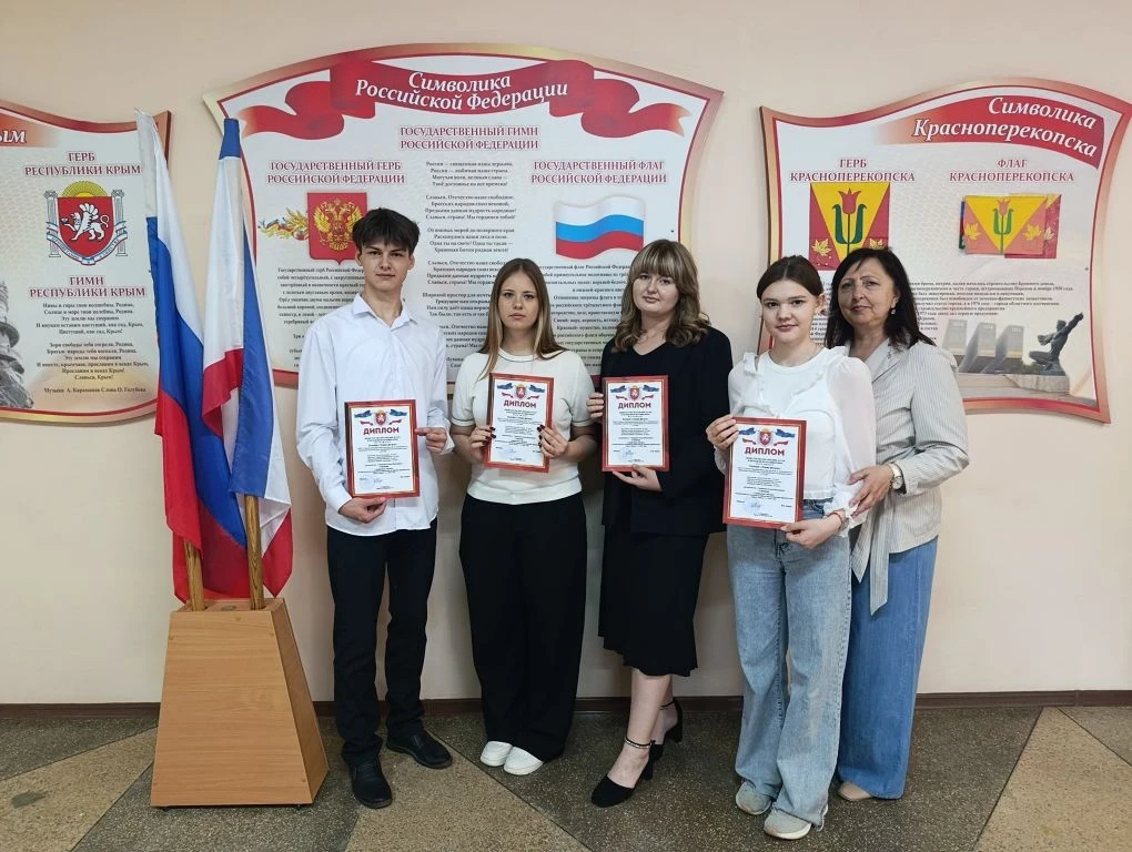 Поздравляем школьные команды учащихся 10 и 9-Б класса с Победой в Республиканском командном первенст
