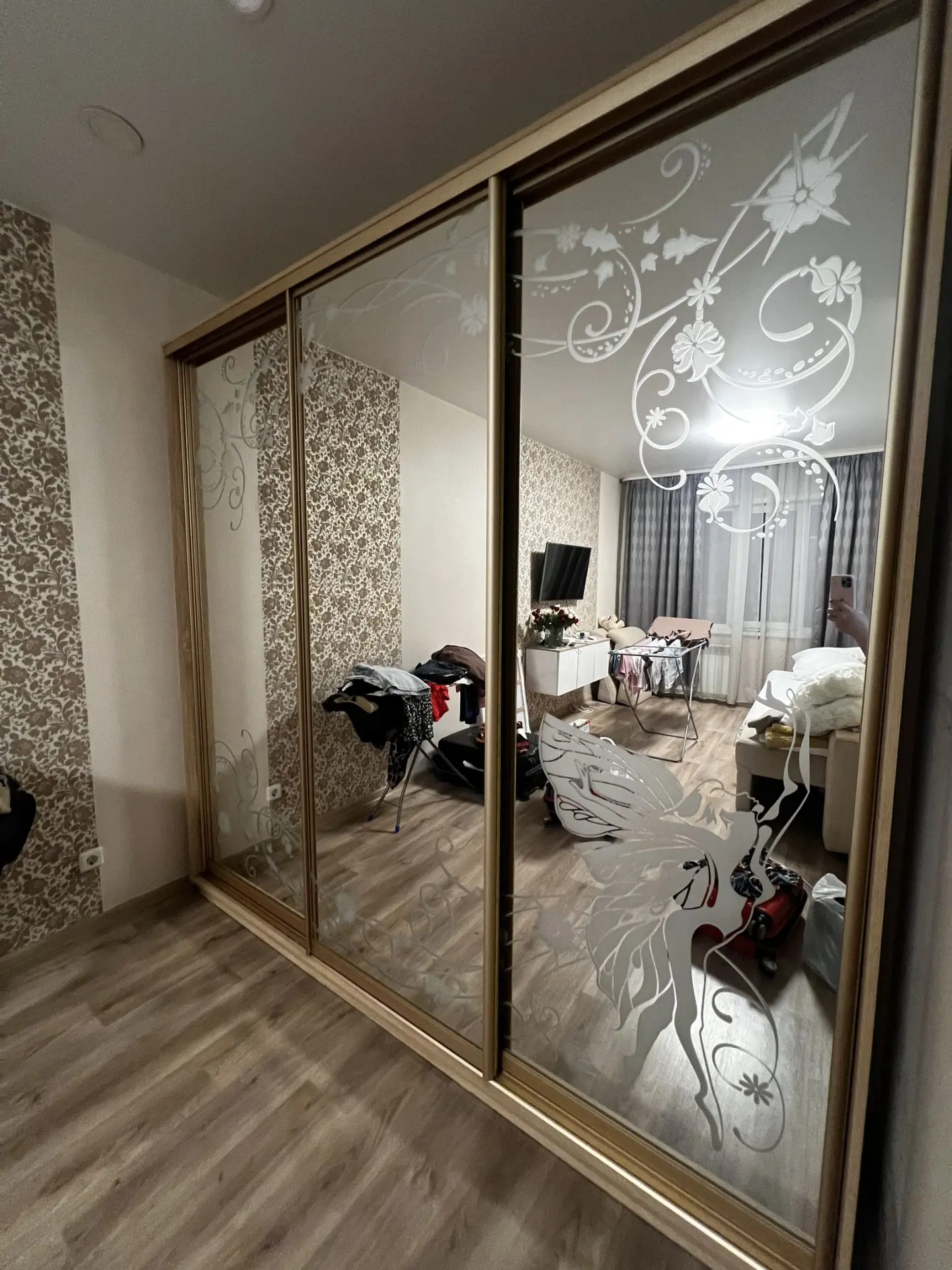 #продажа
💥 Шкаф-купе трёхстворчатый (МДФ, золотистый) 💥
📍 г. Новосибирск
💰 18 000 ₽ (торг уместе